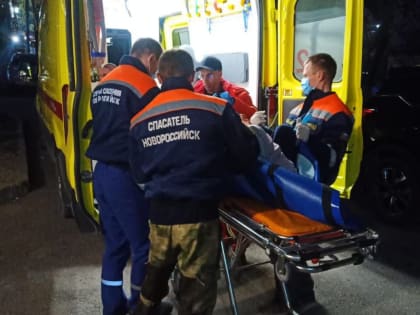 В Новороссийске, чтобы доставить больного в стационар, приходится вызывать и скорую, с МЧС