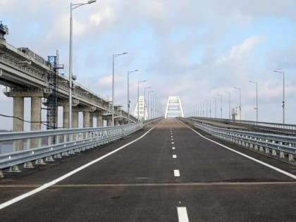 На Крымском мосту началась подготовку к ремонту жд-путей