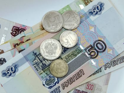 Может и вам прибавка положена? С 1 февраля Минтруд повысит более 40 выплат для россиян