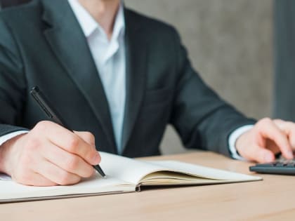 В России стали чаще искать специалистов по вину