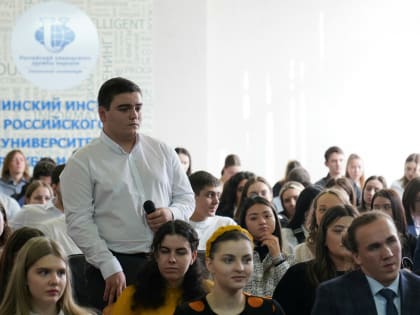 Мэр Сочи Алексей Копайгородский в День студента обсудил молодежные инициативы с активистами студенческого сообщества