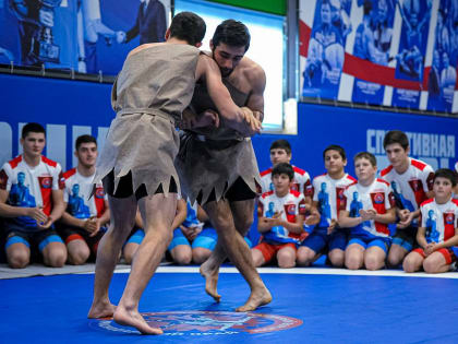 Зал борьбы «Чемпион» открыли в Сочи