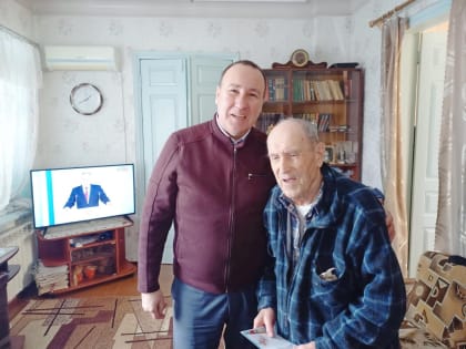 Депутаты Армавирской городской Думы поздравляют ветеранов