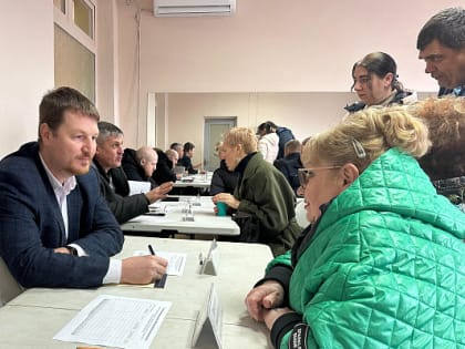 Специалисты мобильной приемной главы Сочи ответили на вопросы жителей села Раздольное