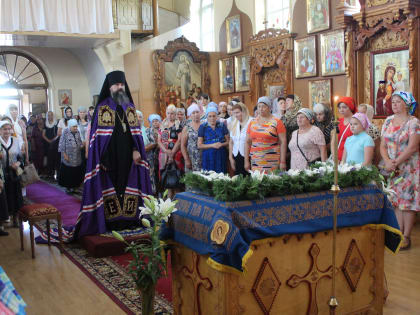 Божественная литургия в селе Успенском