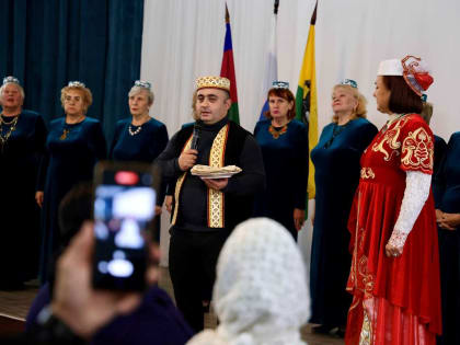 Круглый стол в клубе национальных культур: Обсуждение многообразия и взаимопонимания