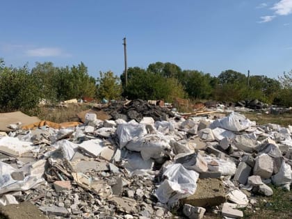 В пос. Белозёрном ликвидируют нелегальную свалку
