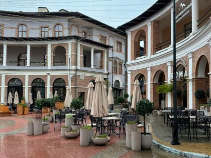 Мэр Сочи взял под особый контроль праздничное украшение города после скандала в Красной Поляне