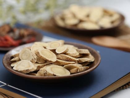 Женьшень называют «корнем жизни» и приписывают ему множество целебных свойств