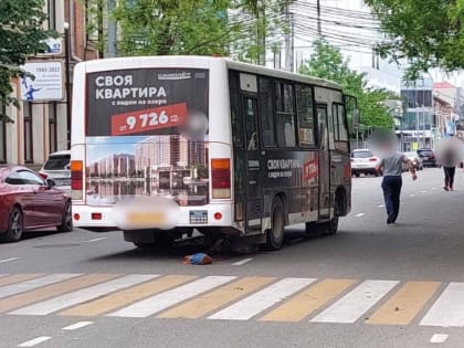 В центре Краснодара водитель автобуса насмерть сбил пожилую женщину
