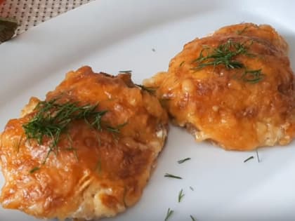 Нежная куриная печень с яблоком в духовке