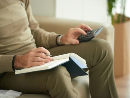 На государство больше нет надежды: россияне стали копить на пенсию сами