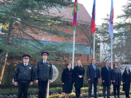 Председатель Городского Собрания Сочи Виктор Филонов принял участие в проекте «Под флагом родины моей»