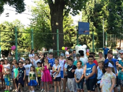 Единороссы Центрального округа Краснодара поздравили его маленьких жителей с Днем защиты детей