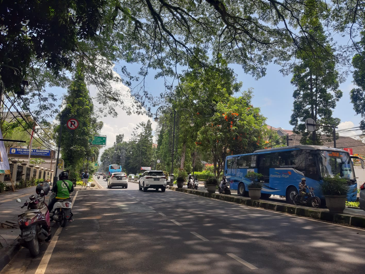 Jalan menuju Dago Pakar Bandung