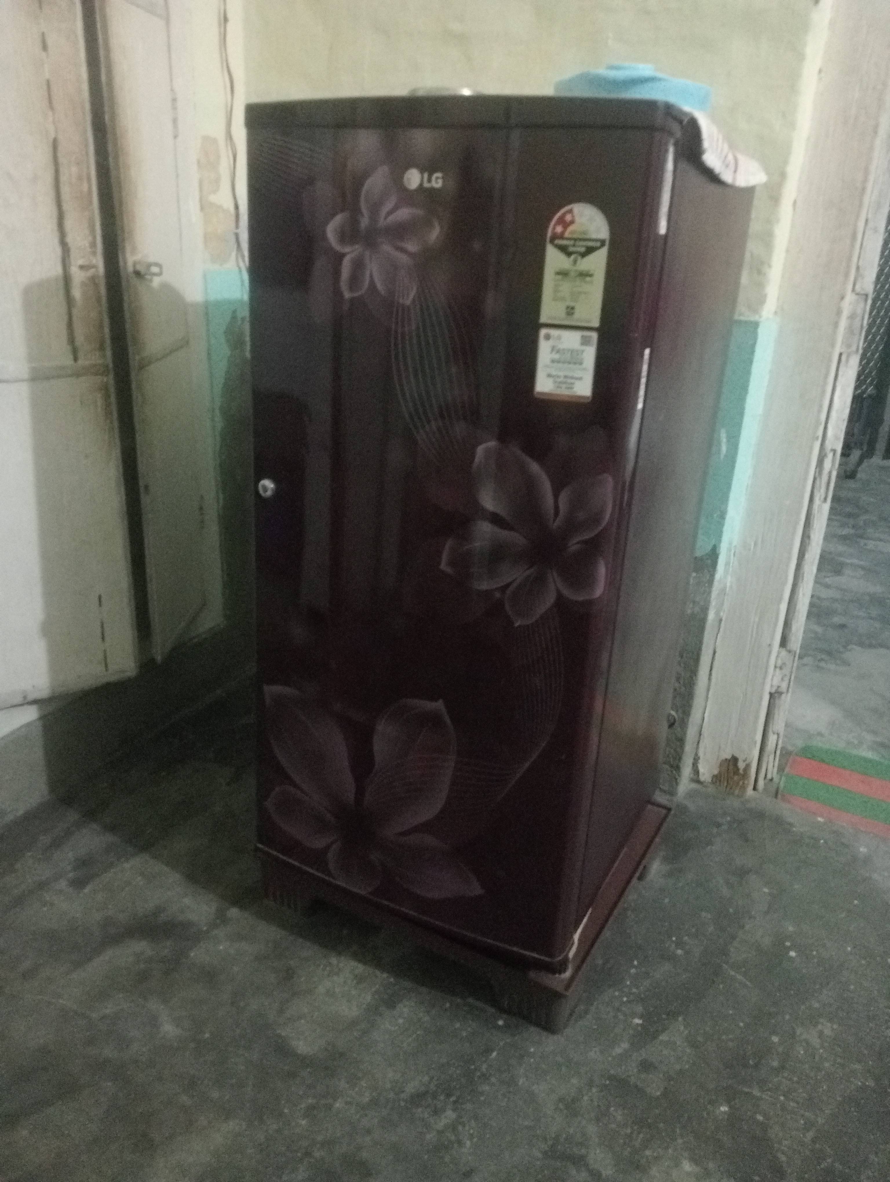Refrigerator for sale in Bucho Khurd, Punjab 151101, India, Punjab | ₹10000