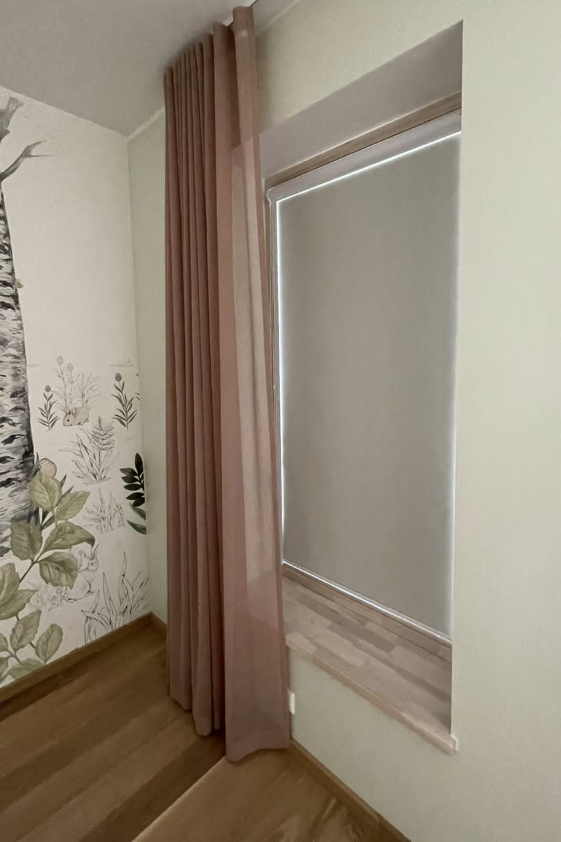 Patterned roller blinds