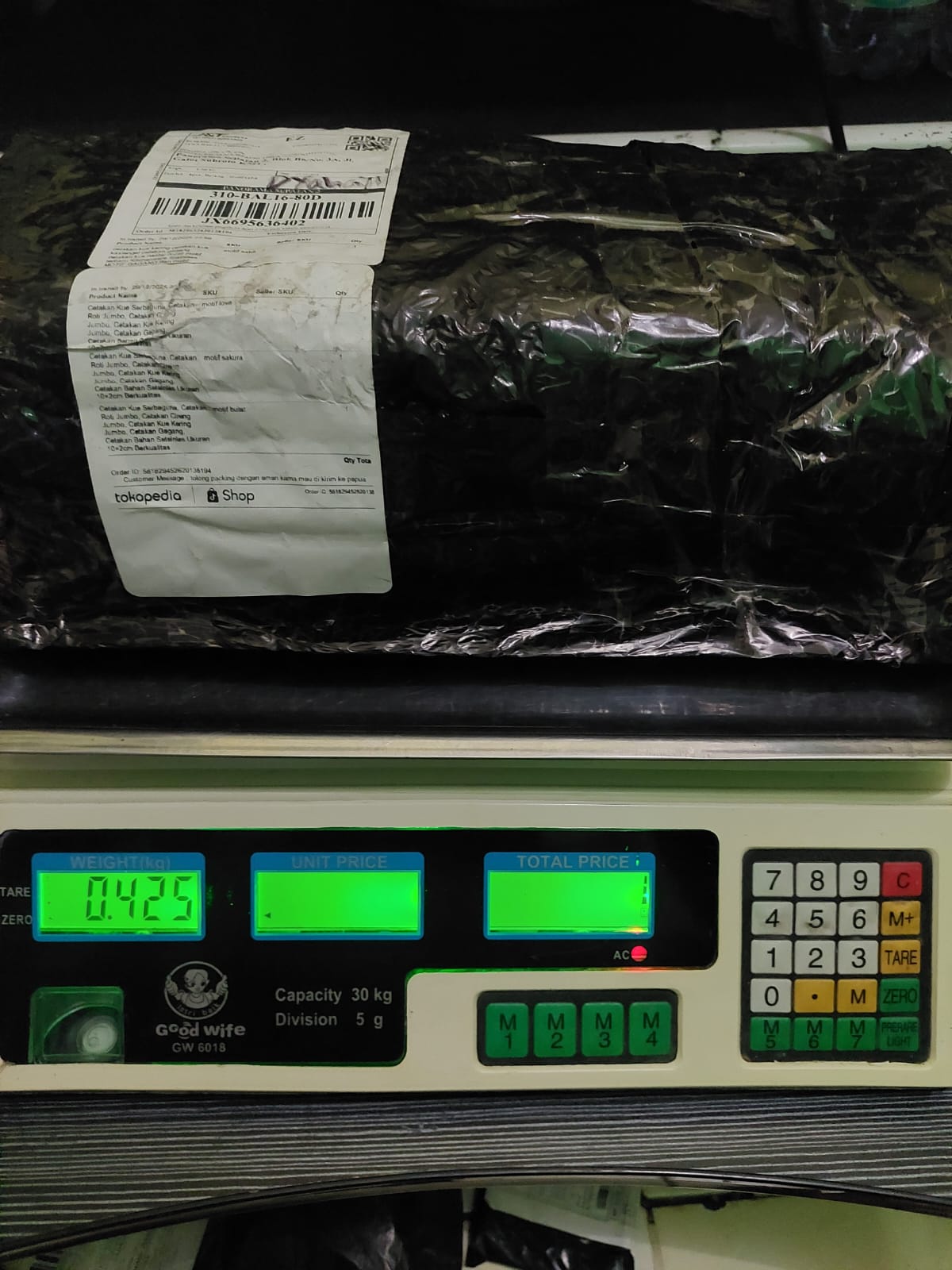 DYAHAYU/0221-0330/BLACK