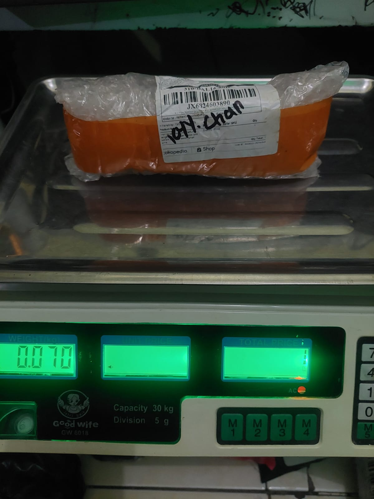 IAN CHAN/3890-0427/WHITE