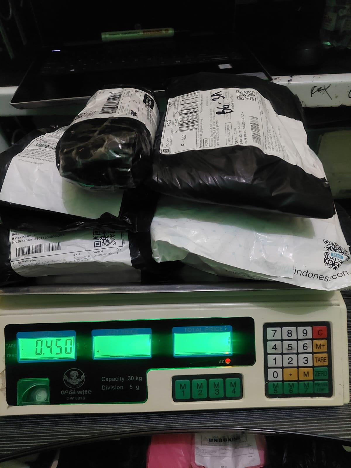 QUEENCY KMBY/1830-0453/BLACK