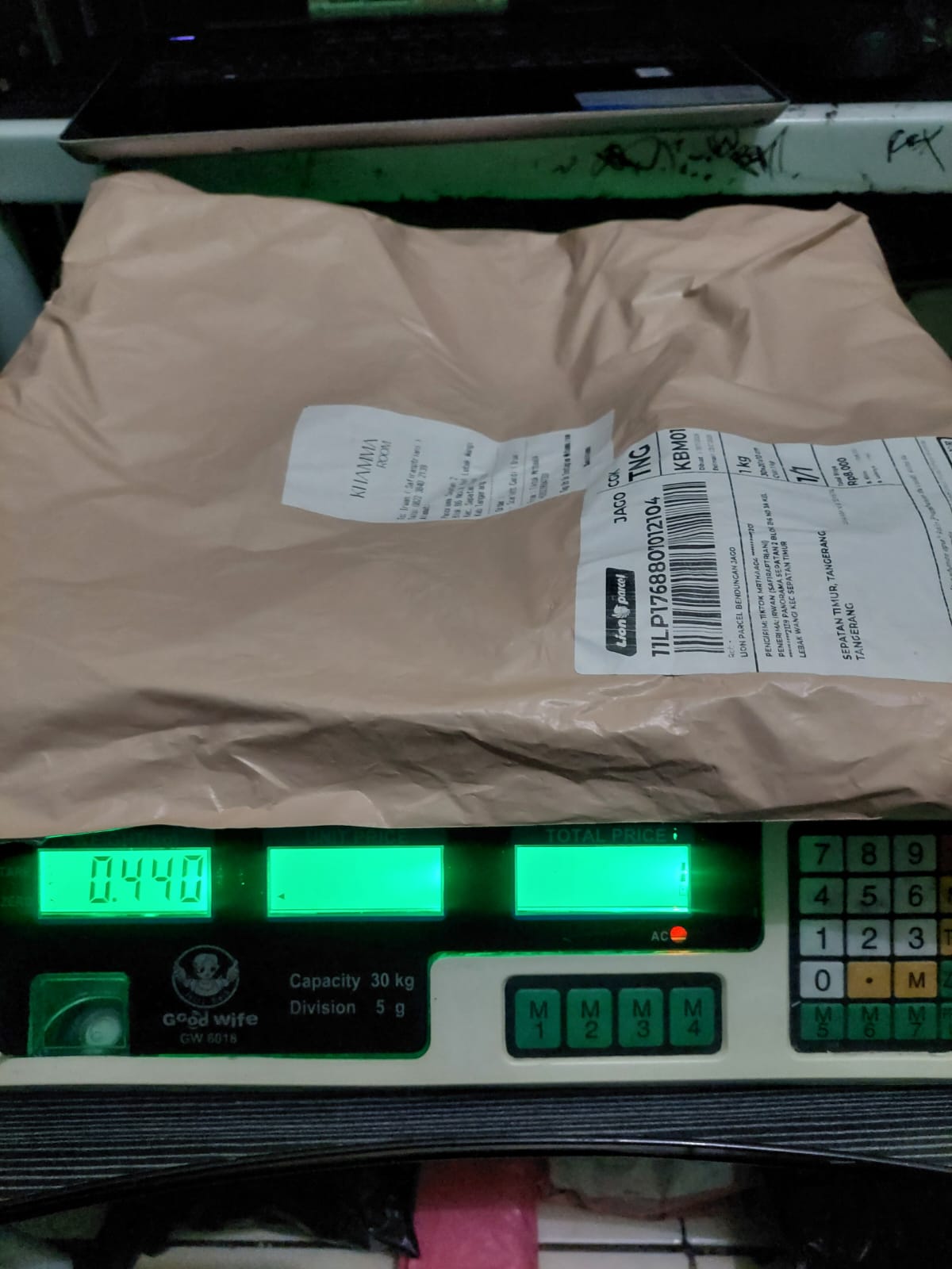 SAFIRASFITRIANI/2139-0454/PEACH