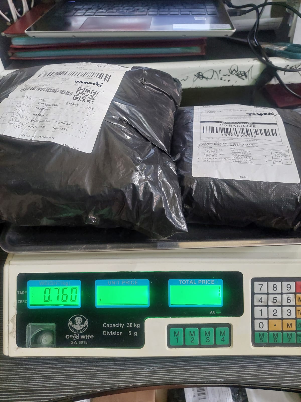 MINARTI RAJAGUKGUK/5752-0504/BLACK