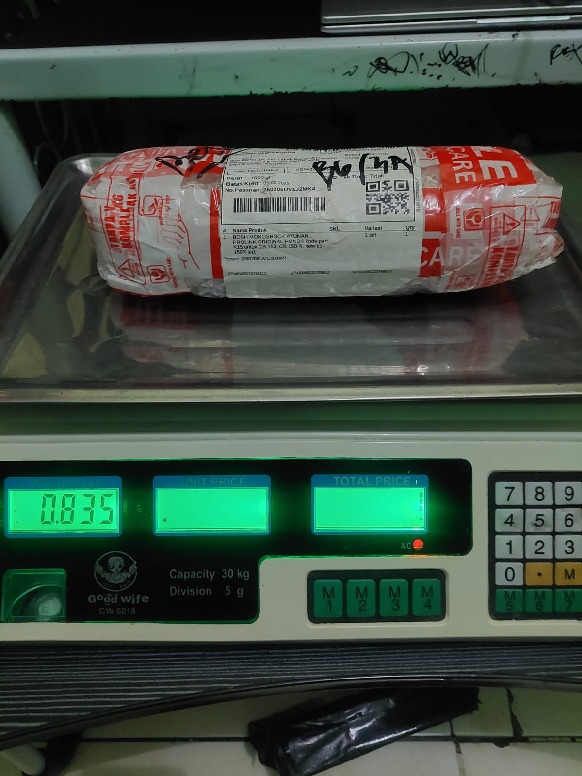 MEGHA MUSTIKA/1594-0528/WHITE