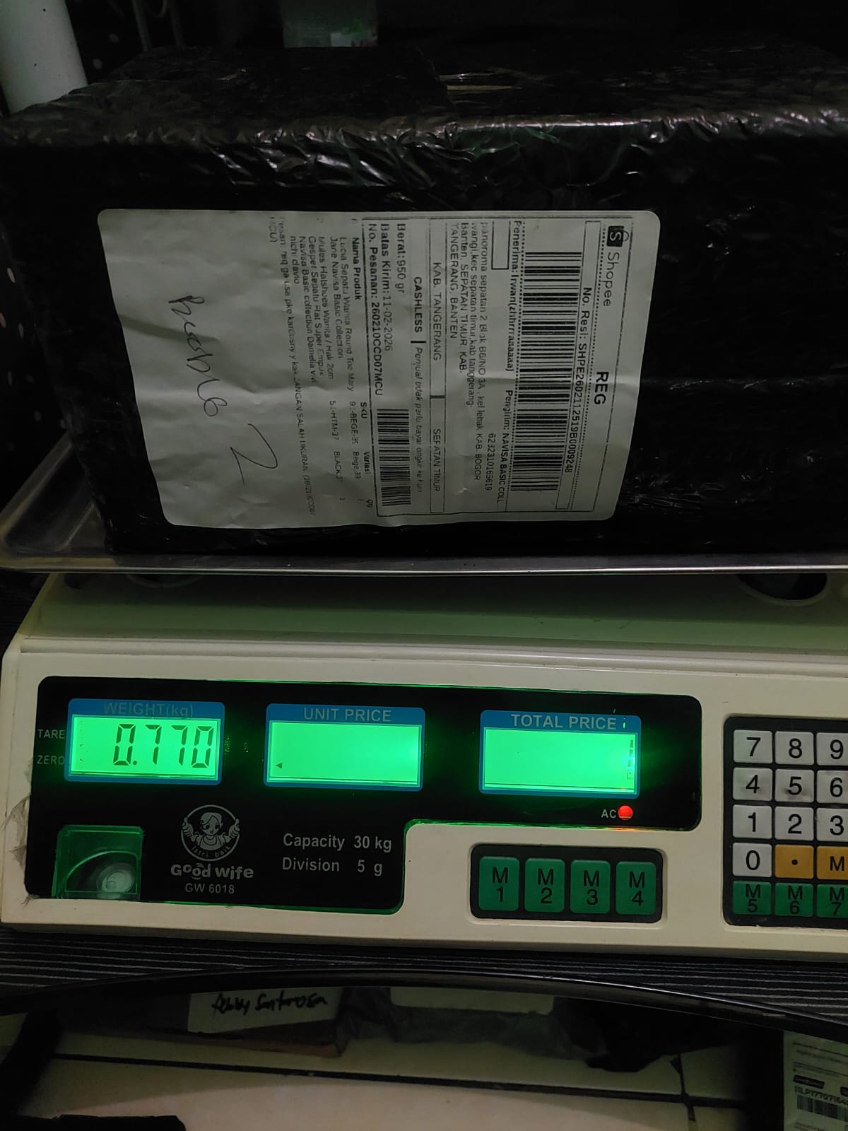 ZAHRAAA/0729-0550/BLACK - TAKE OUT - PERMINTAAN PENGEMBALIAN