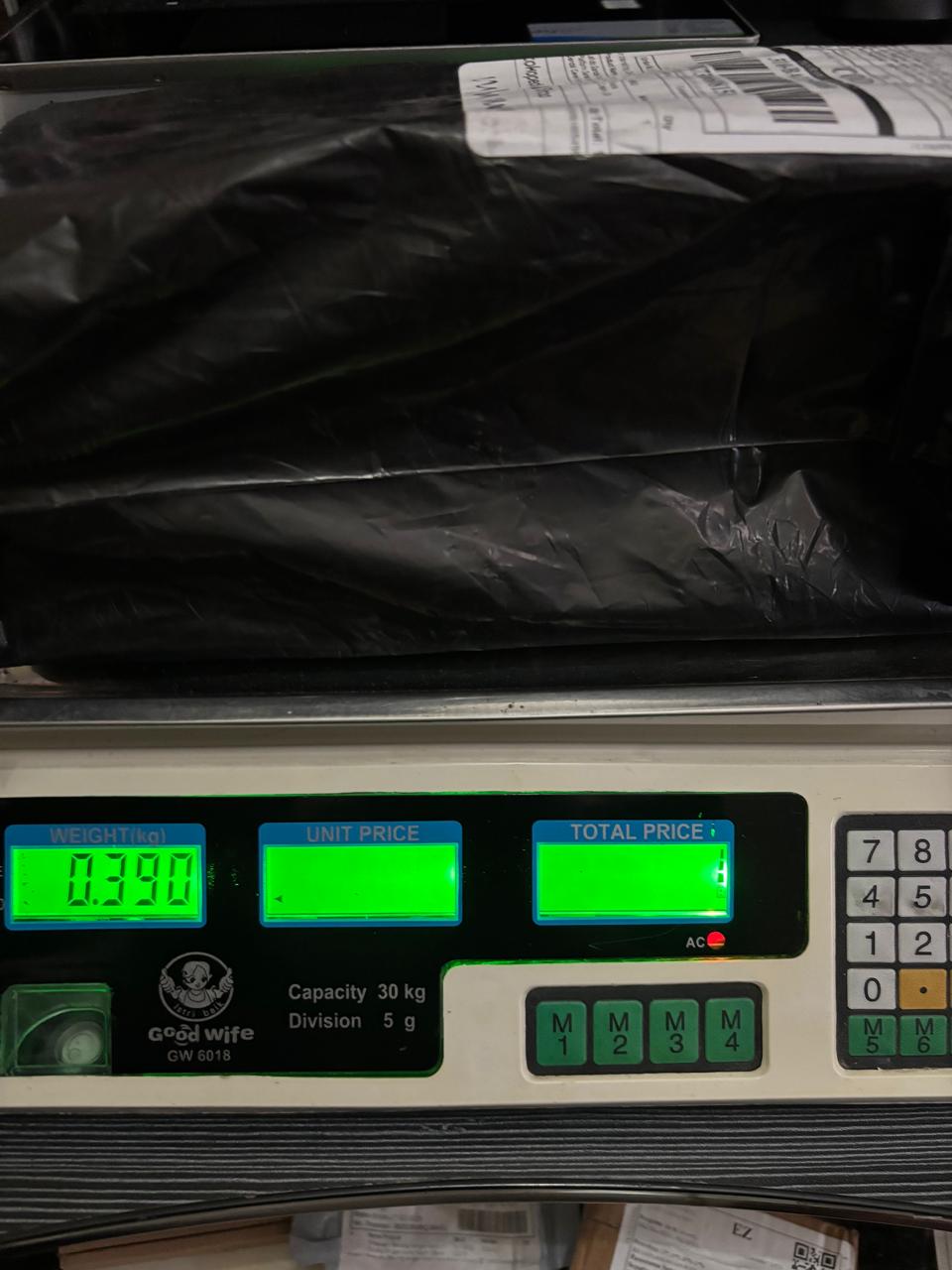 MEGHA MUSTIKA/1594-0640/BLACK