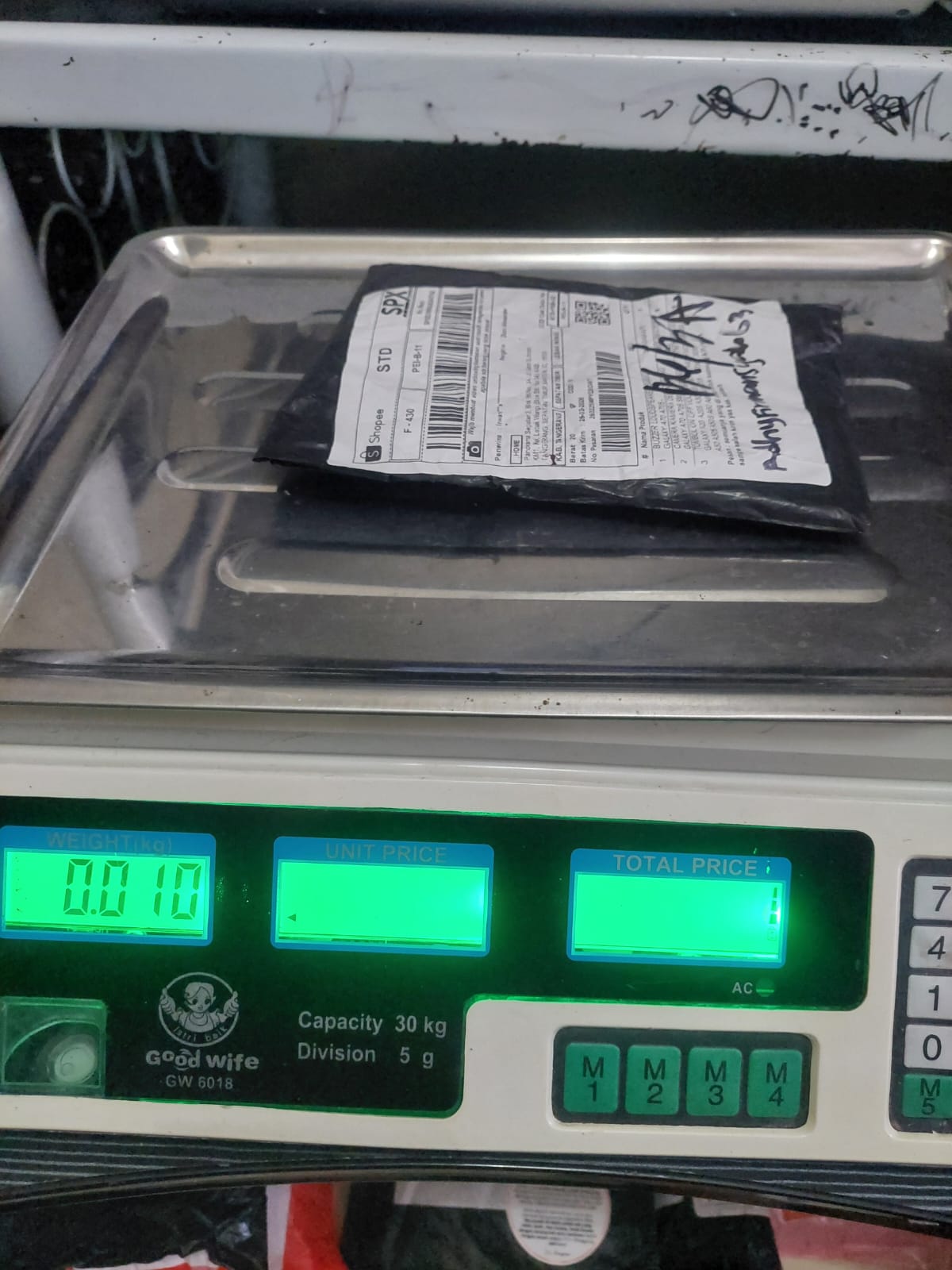 ADHYFIRMANSYAH/6031-0651/BLACK