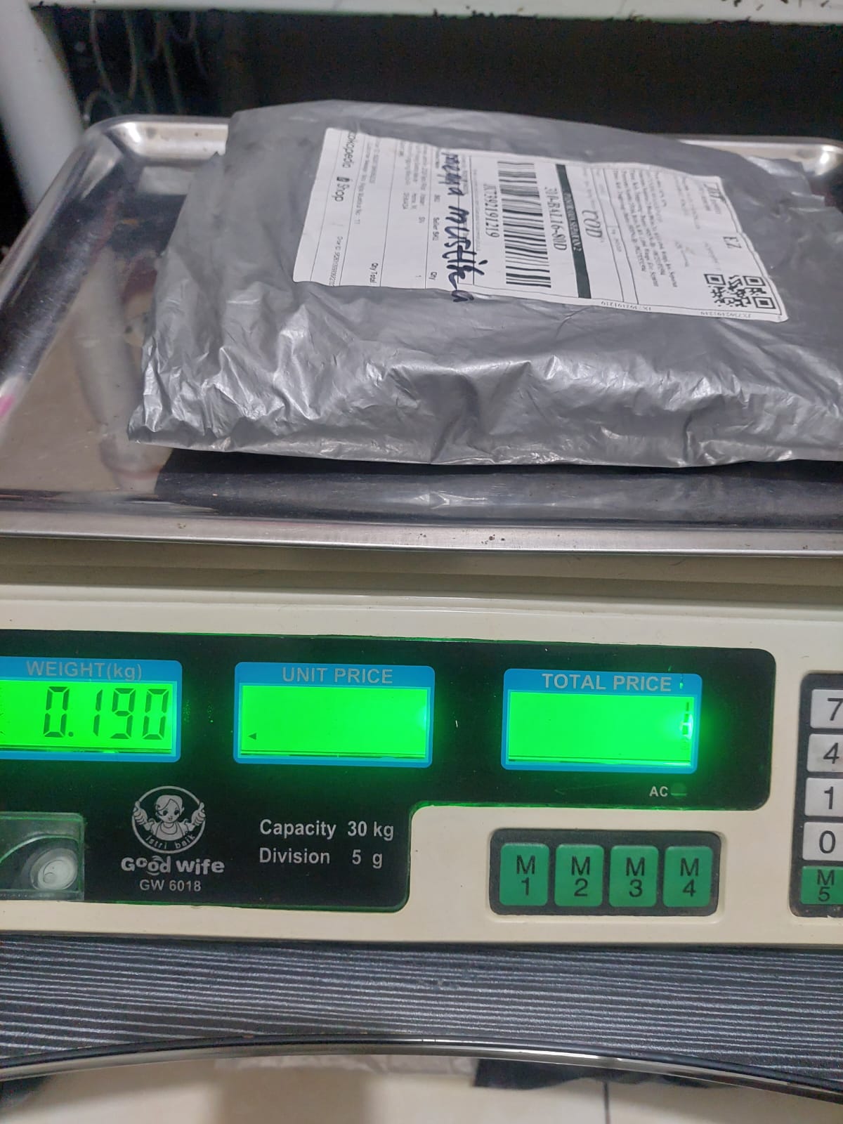 MEGHA MUSTIKA/1594-0680/SILVER