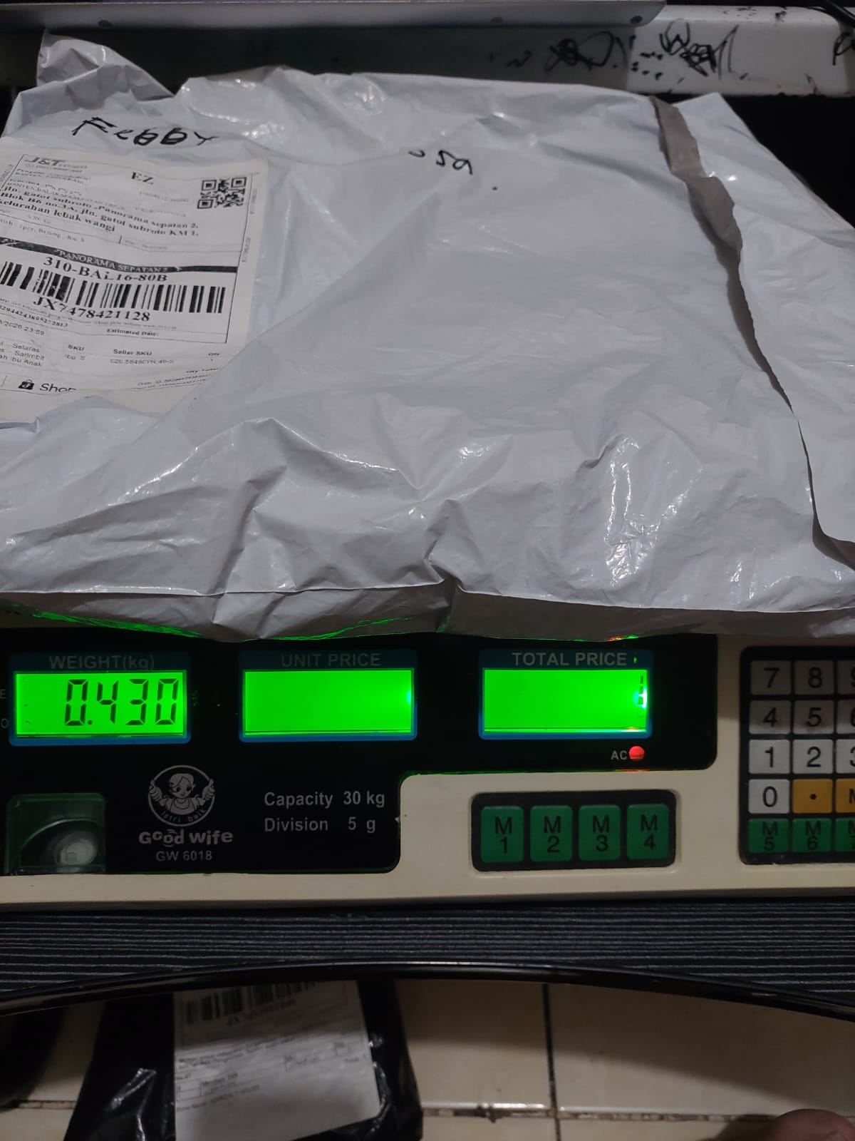 FEBBY SANTAROSA/4118-0702/WHITE