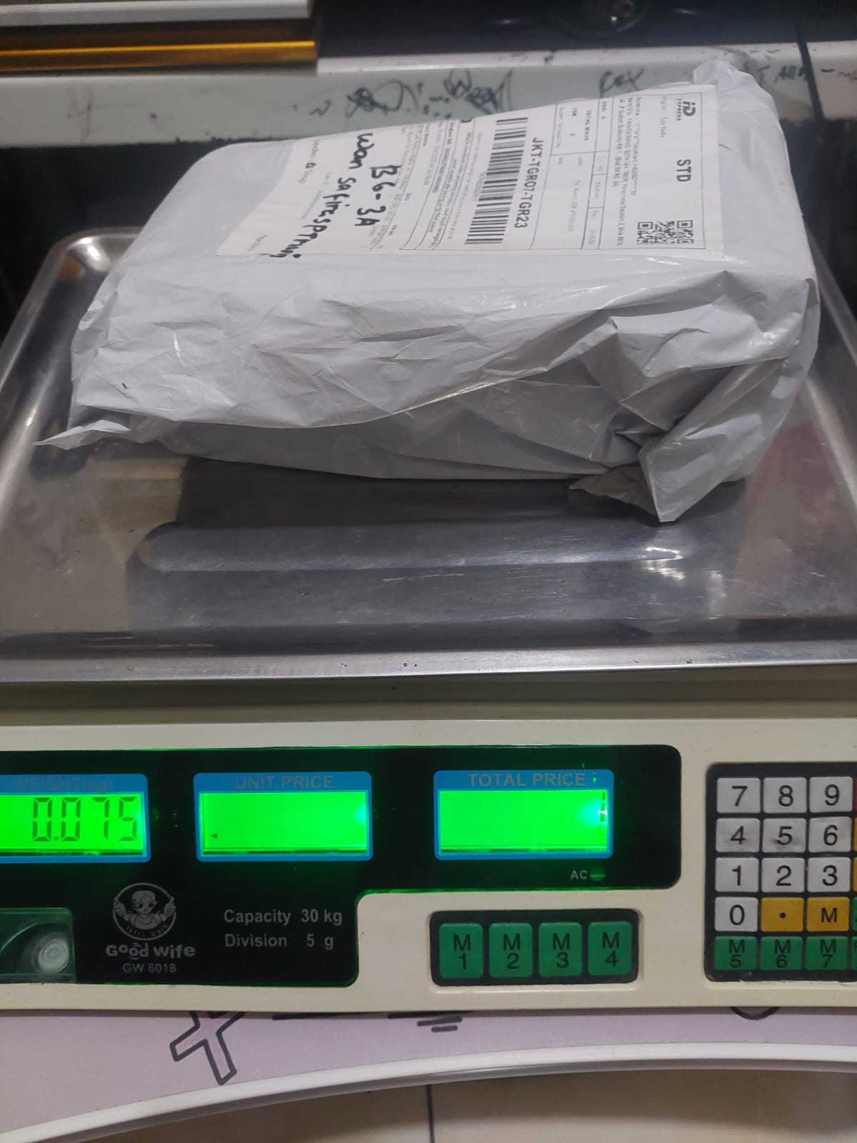 SAFIRASFITRIANI/2139-0705/WHITE