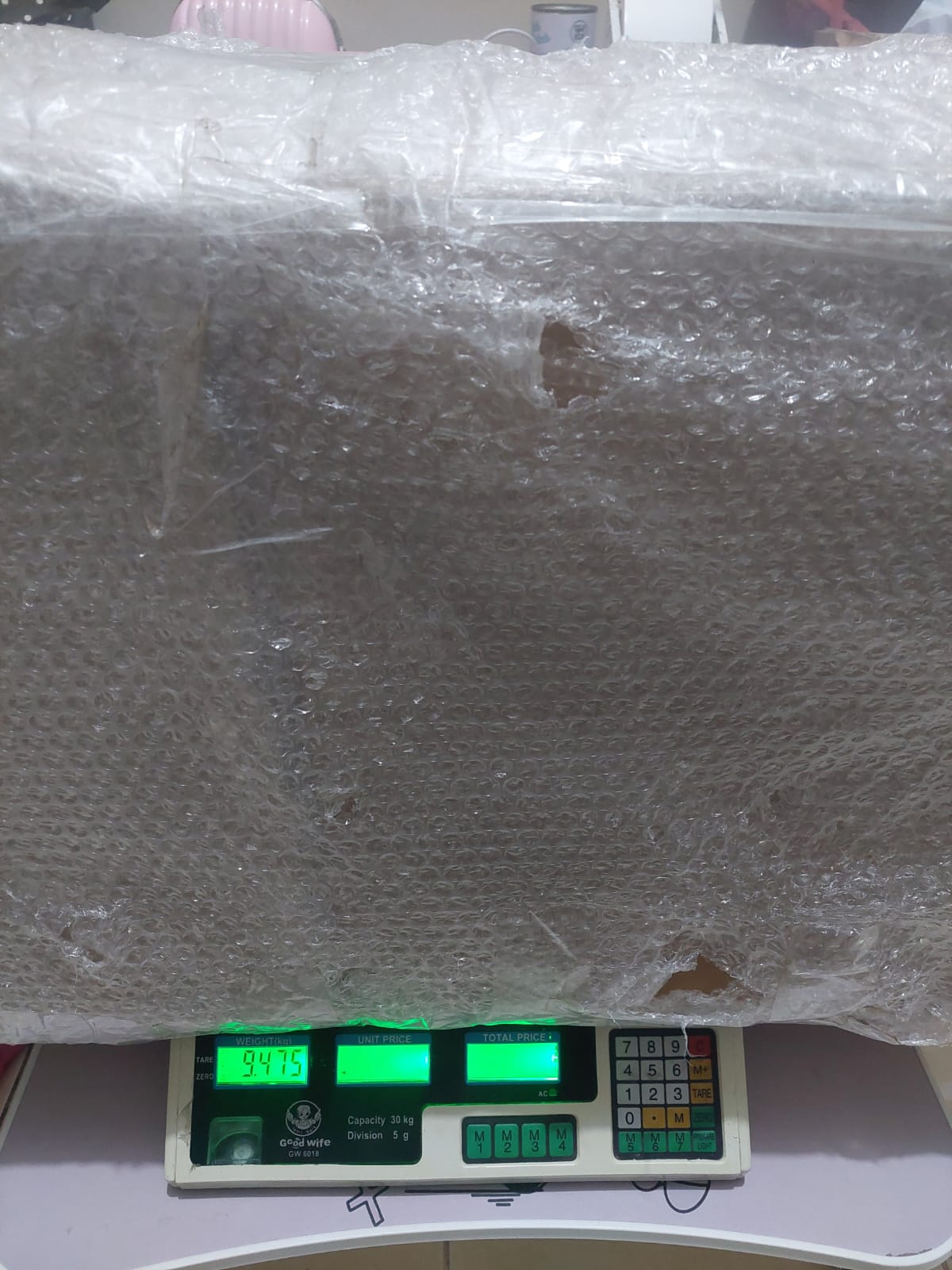 VIVI RAHMAWATI/2713-0709/BROWN