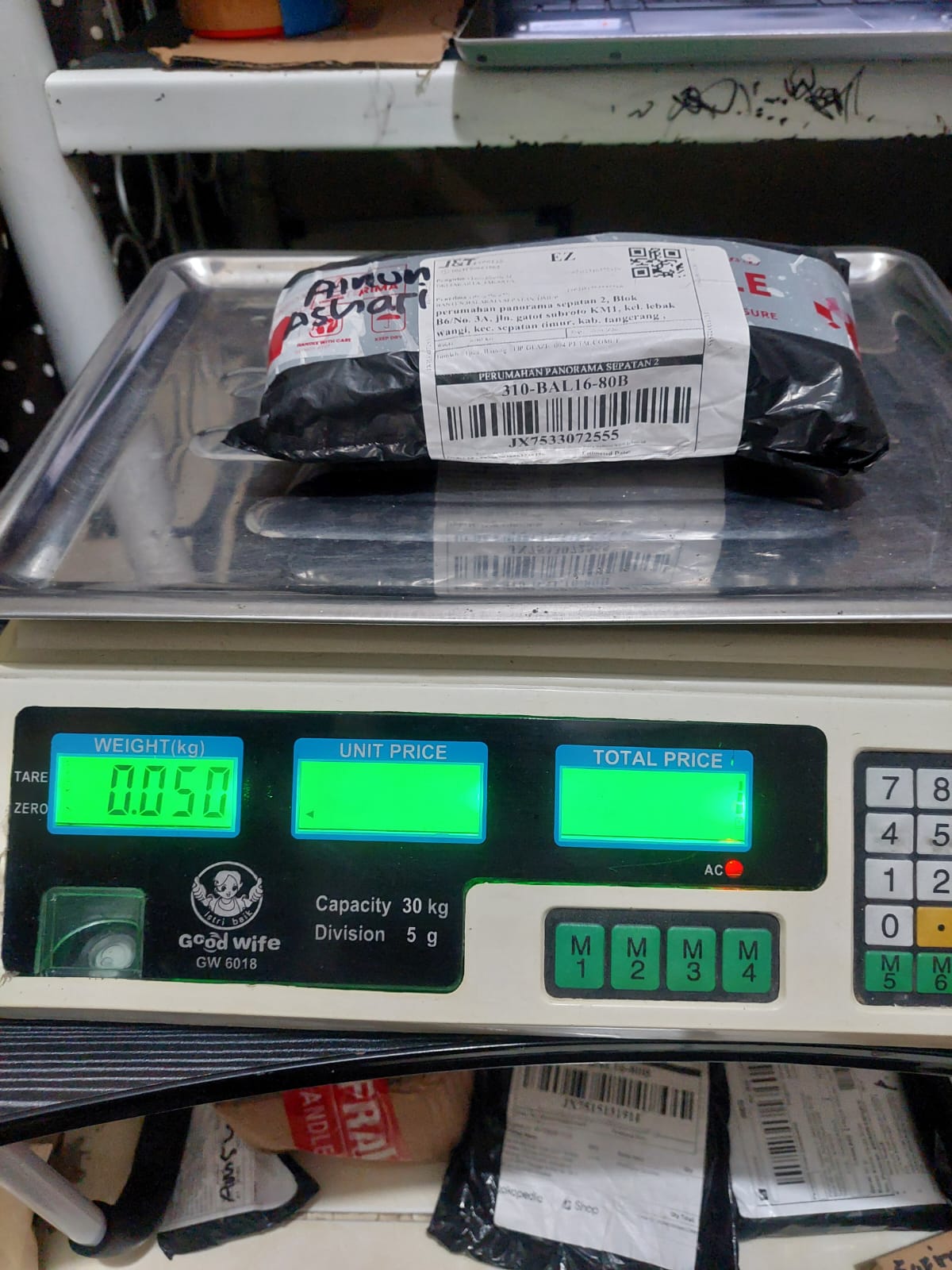 AINUN ASHARI/5566-0721/BLACK