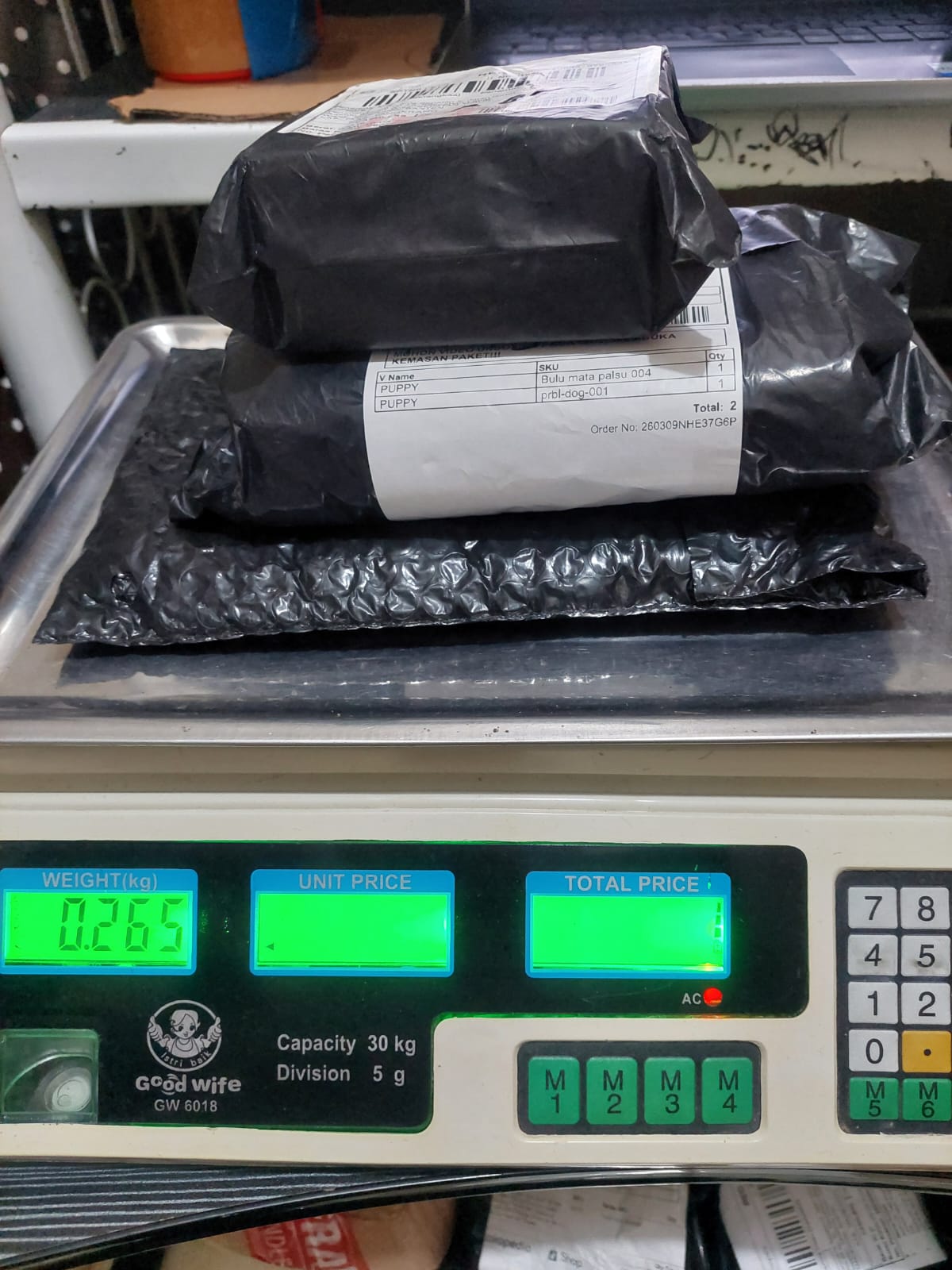 ULATNANGKAA/9123-0726/BLACK