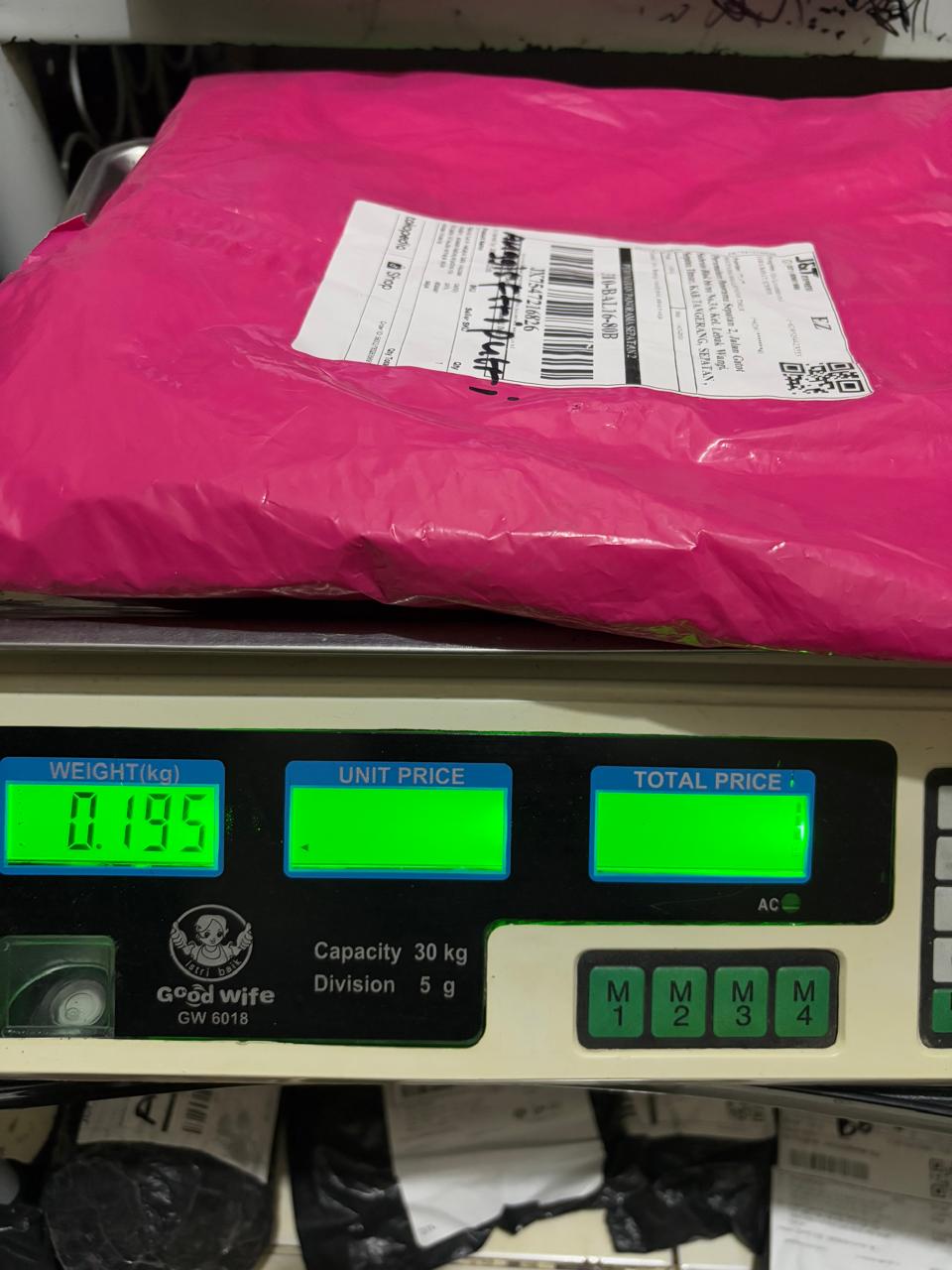 ANGGISAFTRIPUTRI/8189-0740/PINK