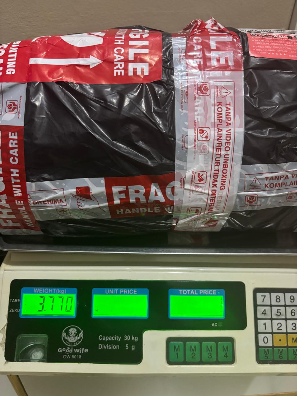 MUTIARA NURLIASARI/2390-0862/BLACK