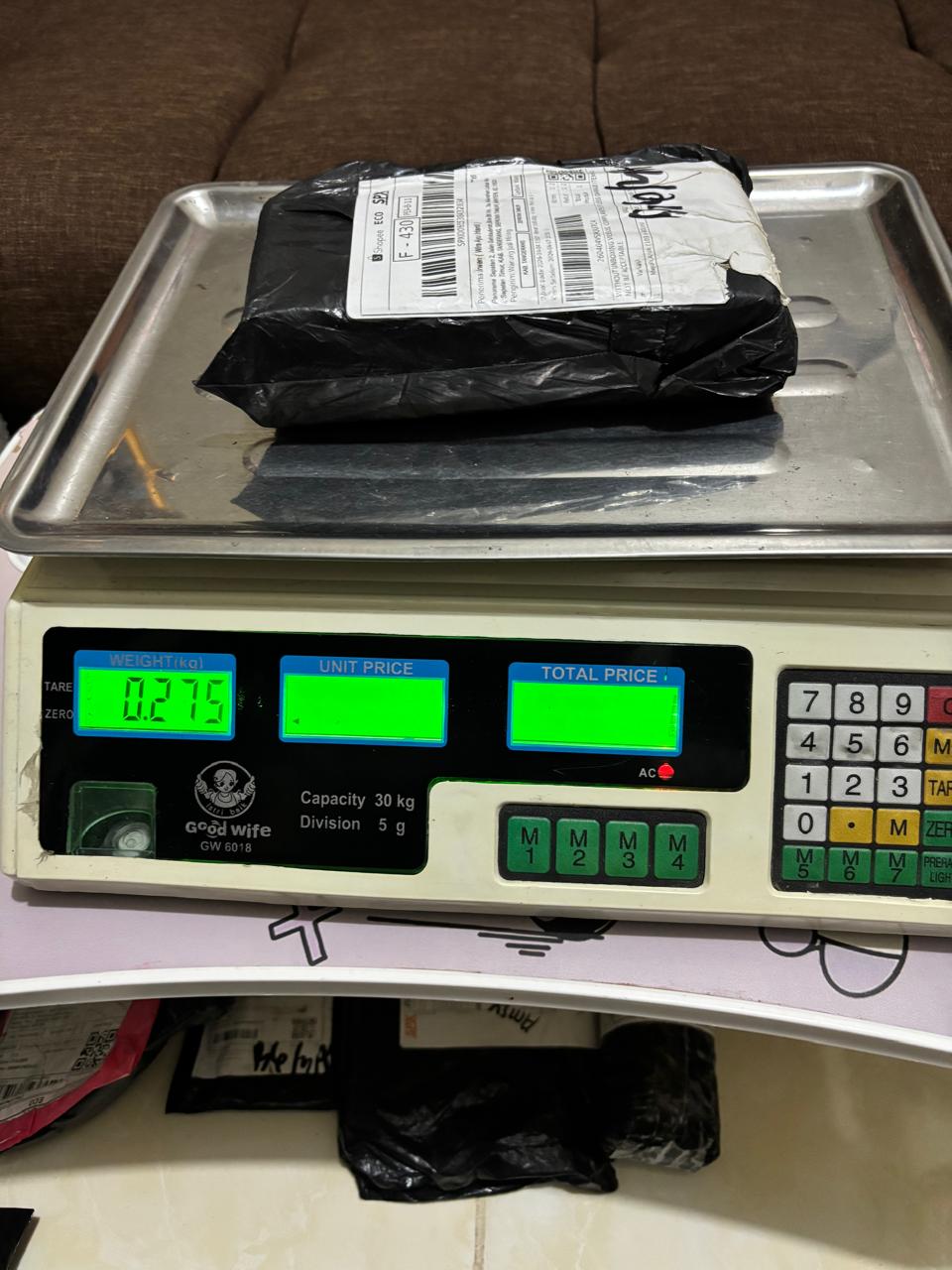 WIRA AYU IRIANTI/1934-0868/BLACK