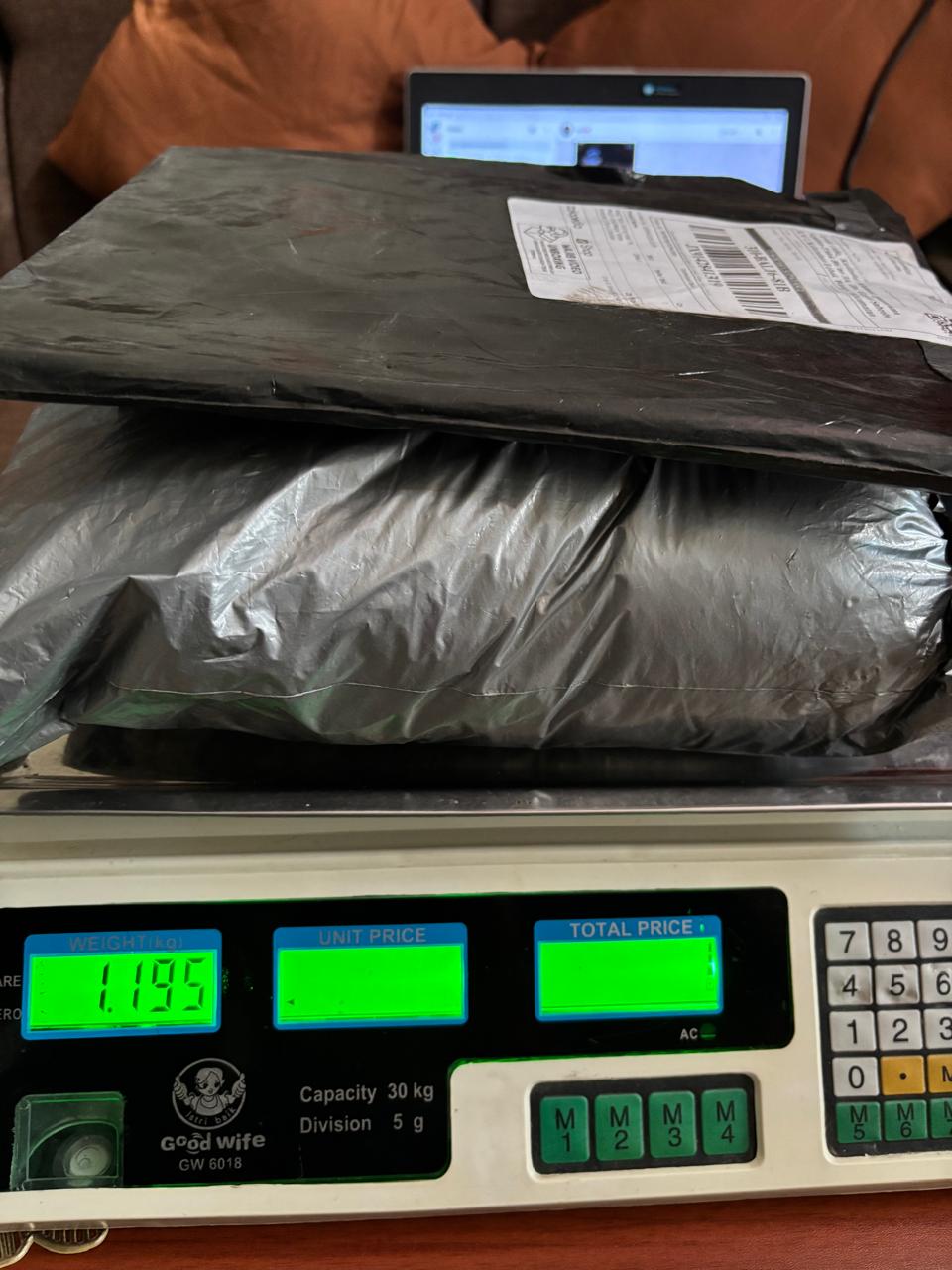 ALIN KARLINDA/3316-0942/BLACK