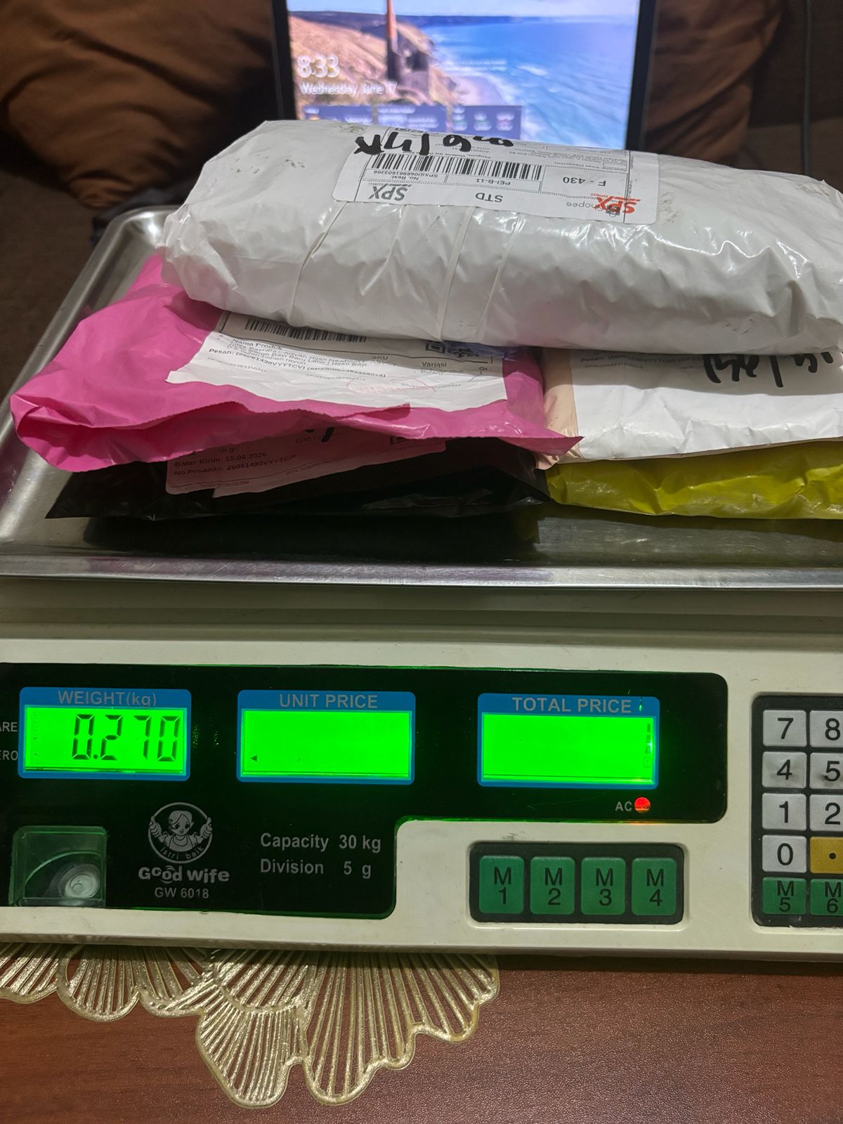 IRAWANTIII/0312-1201/BLACK
