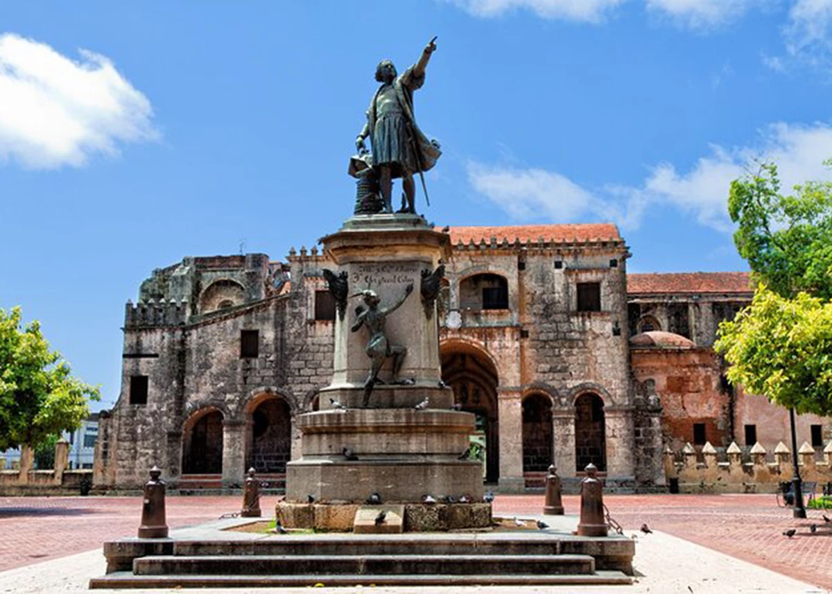 Santo Domingo Colonial Tour