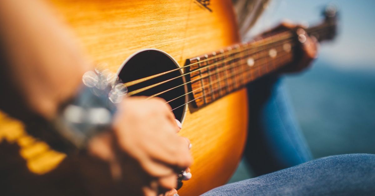 Compare Ward Thomas Tickets at Beck Theatre, Hayes On February 13th