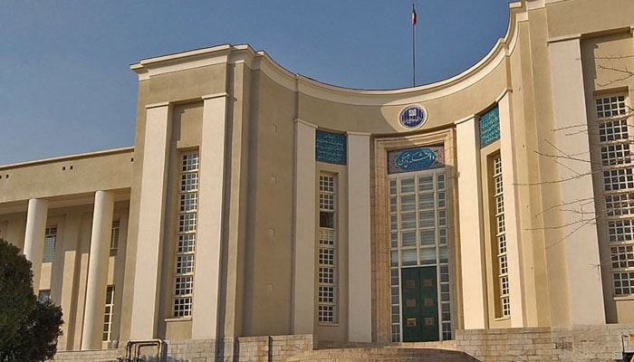 ایرانی جامعات میں امتحانات ایک ماہ کیلئے ملتوی 