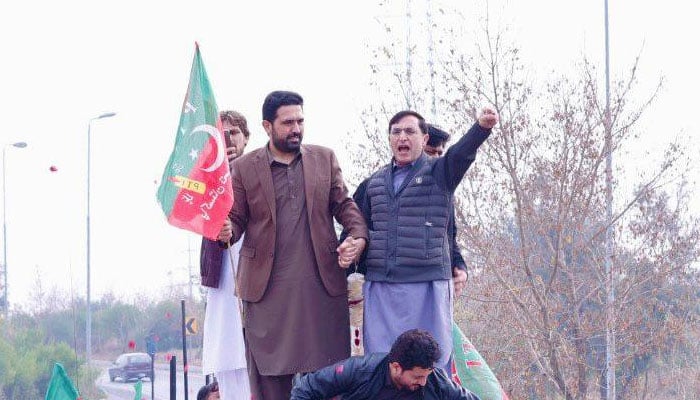 ہمارا مینڈیٹ دوبار چوری کیا گیا ، بیرسٹر گوہر خان