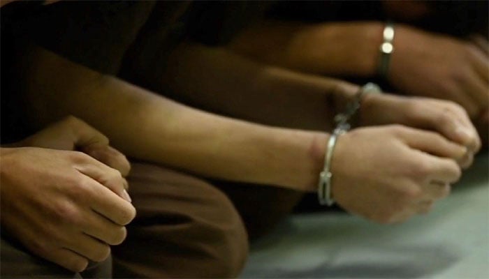 جیکب آباد ، پولیس اہلکاروں پر لڑکی سے مبینہ زیادتی کا مقدمہ درج ، 6 گرفتار 