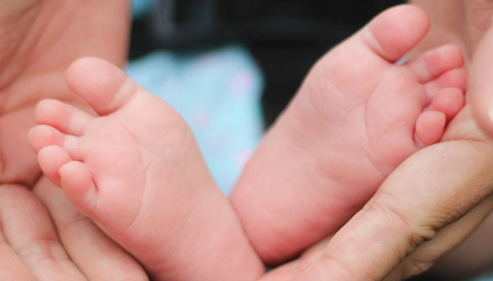 صوابی میں خاتون نے بیک وقت 5 بچوں کو جنم دیا 