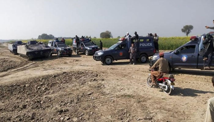 رحیم یار خان ، چھوٹو کوش گینگ نے ہتھیار ڈال دیئے 