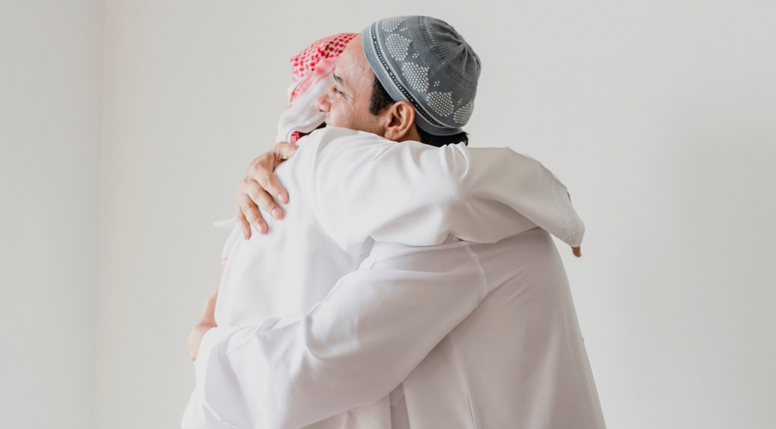 معاشرے میں بھائی چارےکو فروغ دیں