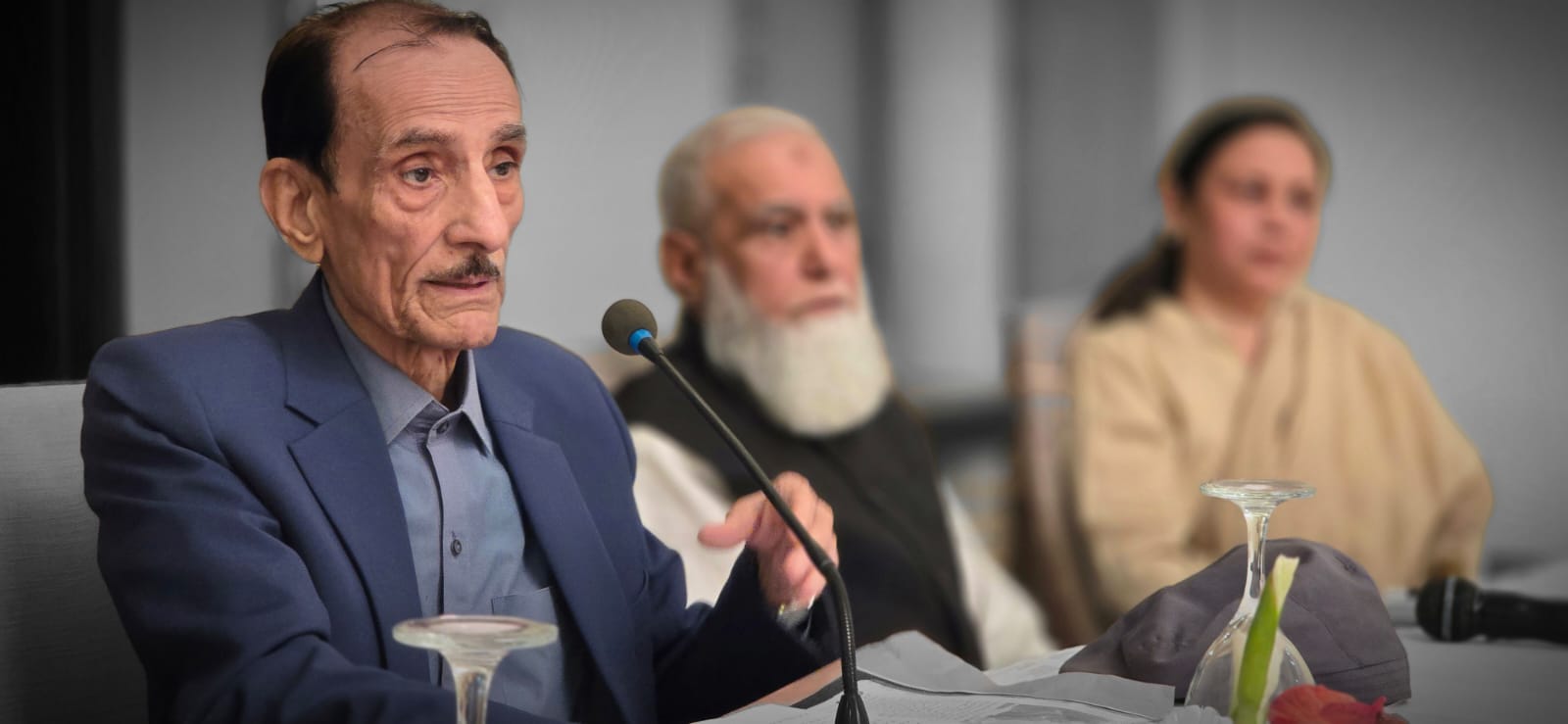 نصرت مرزا کا کوٹہ سسٹم کے خاتمے کا مطالبہ 